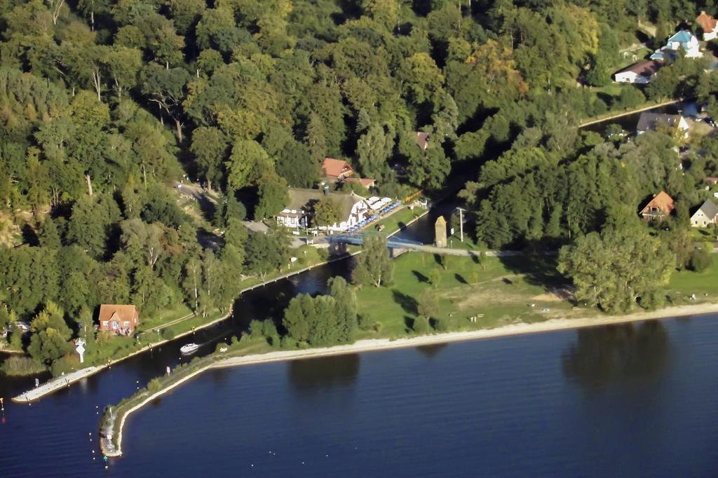 Hotel & Restaurant Lenzer Krug Malchow  Exterior photo
